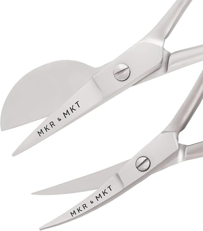 Small Embroidery 4.5 Inch Scissors Set of 2 Kit - Image 7