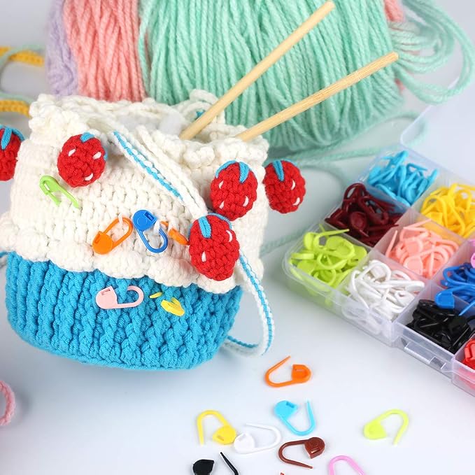 LUNARM 300 Pcs Stitch Markers, 15 Colors Crochet Stitch Needle Clip Knitting - Image 6
