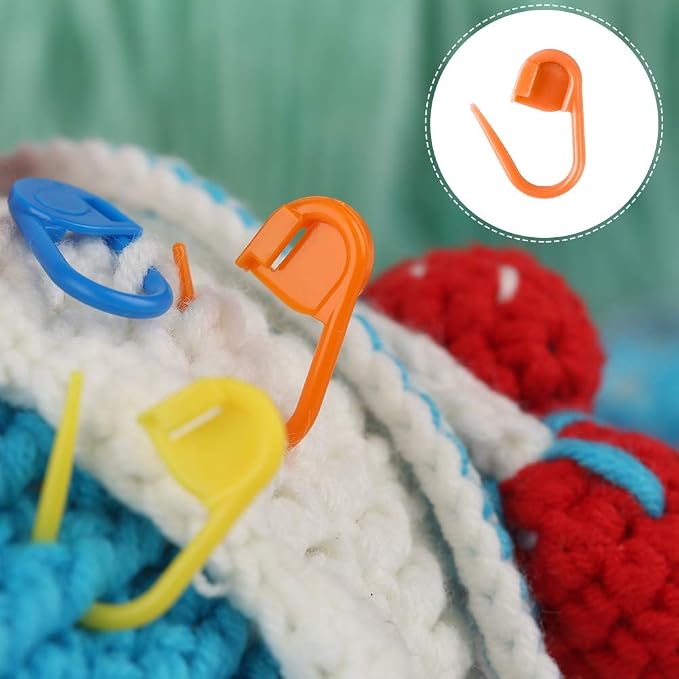 LUNARM 300 Pcs Stitch Markers, 15 Colors Crochet Stitch Needle Clip Knitting - Image 4