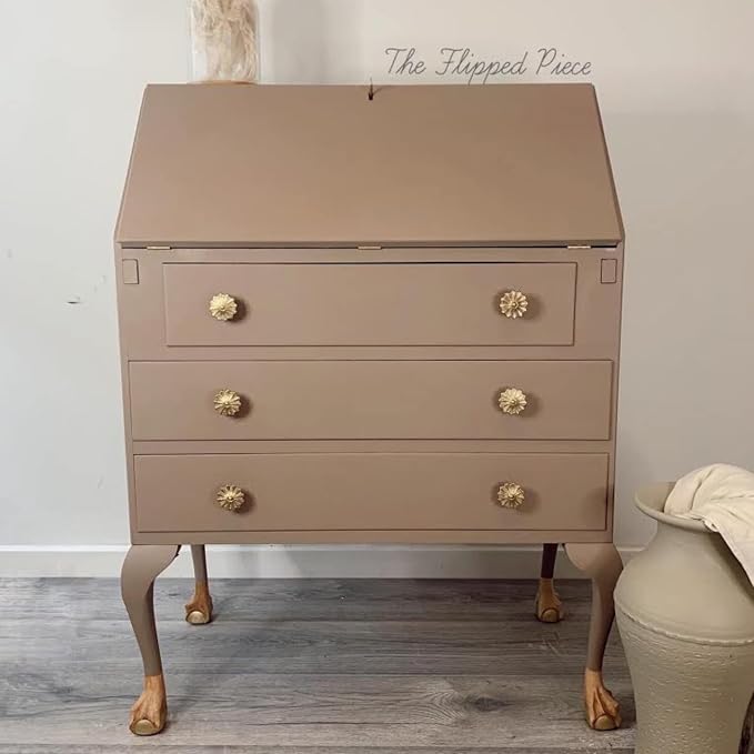 Dixie Belle Paint Company Chalk Finish Furniture Paint - Image 4