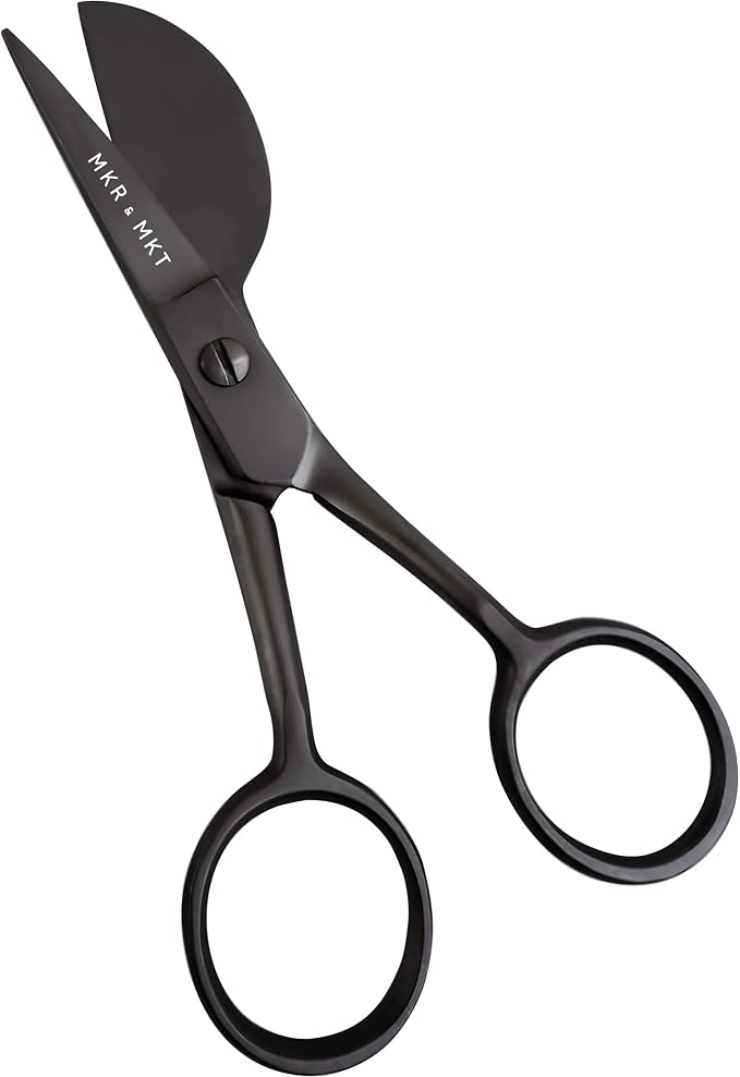 Small Embroidery 4.5 Inch Scissors Set of 2 Kit - Image 5