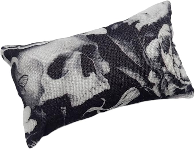 Emery Pincushion for Sewing by Nakpunar