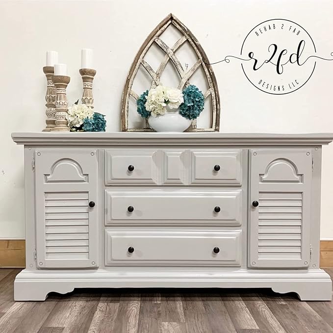 Dixie Belle Paint Company Chalk Finish Furniture Paint - Image 3