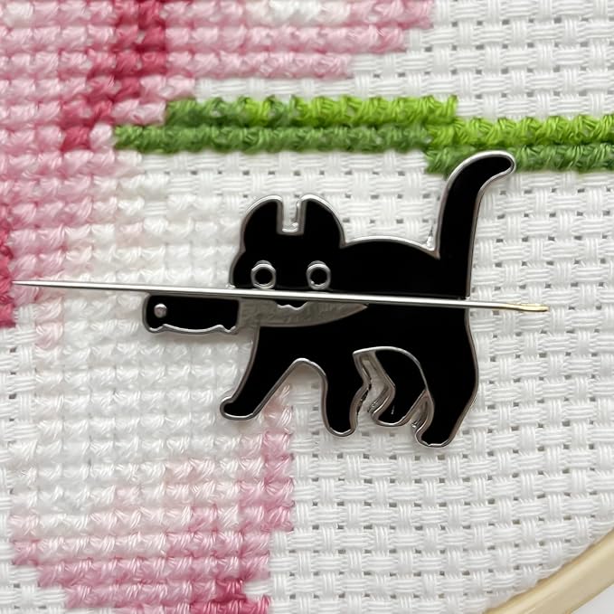Black Cat Magnetic Needle Minder - Image 2