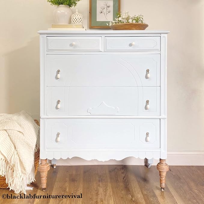 Dixie Belle Paint Company Chalk Finish Furniture Paint - Image 4