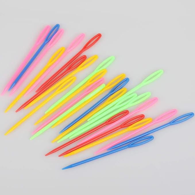 300 Piece Plastic Sewing Needle Set - Image 6