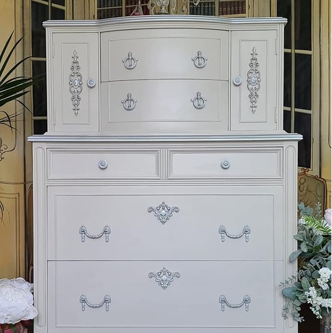 Dixie Belle Paint Company Chalk Finish Furniture Paint - Image 6