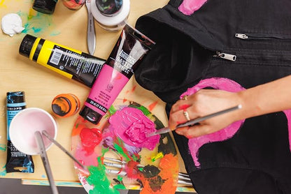 Liquitex BASICS Acrylic Paint, 118ml Tube, Metallic Magenta - Image 3
