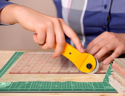 Rotating Self Healing Cutting Mat 14x14 - Image 3