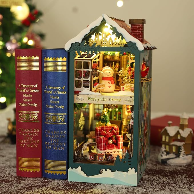 Christmas Book Nook Kit - Image 6
