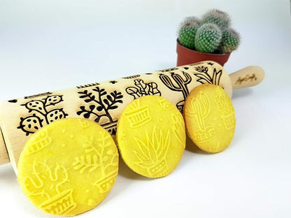 CACTUS Embossing Rolling Pin Embossed dough roller by Algis Crafts by ALGISCRAFTS
