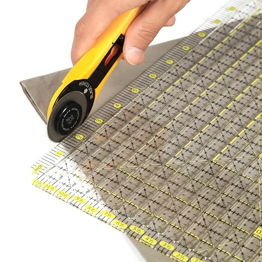 Quilting Ruler 12.5“* 12.5“ -Slotted Ruler - Image 5