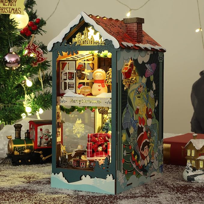 Christmas Book Nook Kit - Image 5