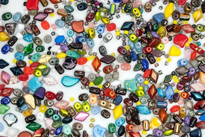 0.9oz of All MATUBO Glass Bead Mix, 0.2-0.4inch, Mixed Colors - Image 3